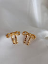 Gold Renkli Zayıf Fiyonk Model Küpe